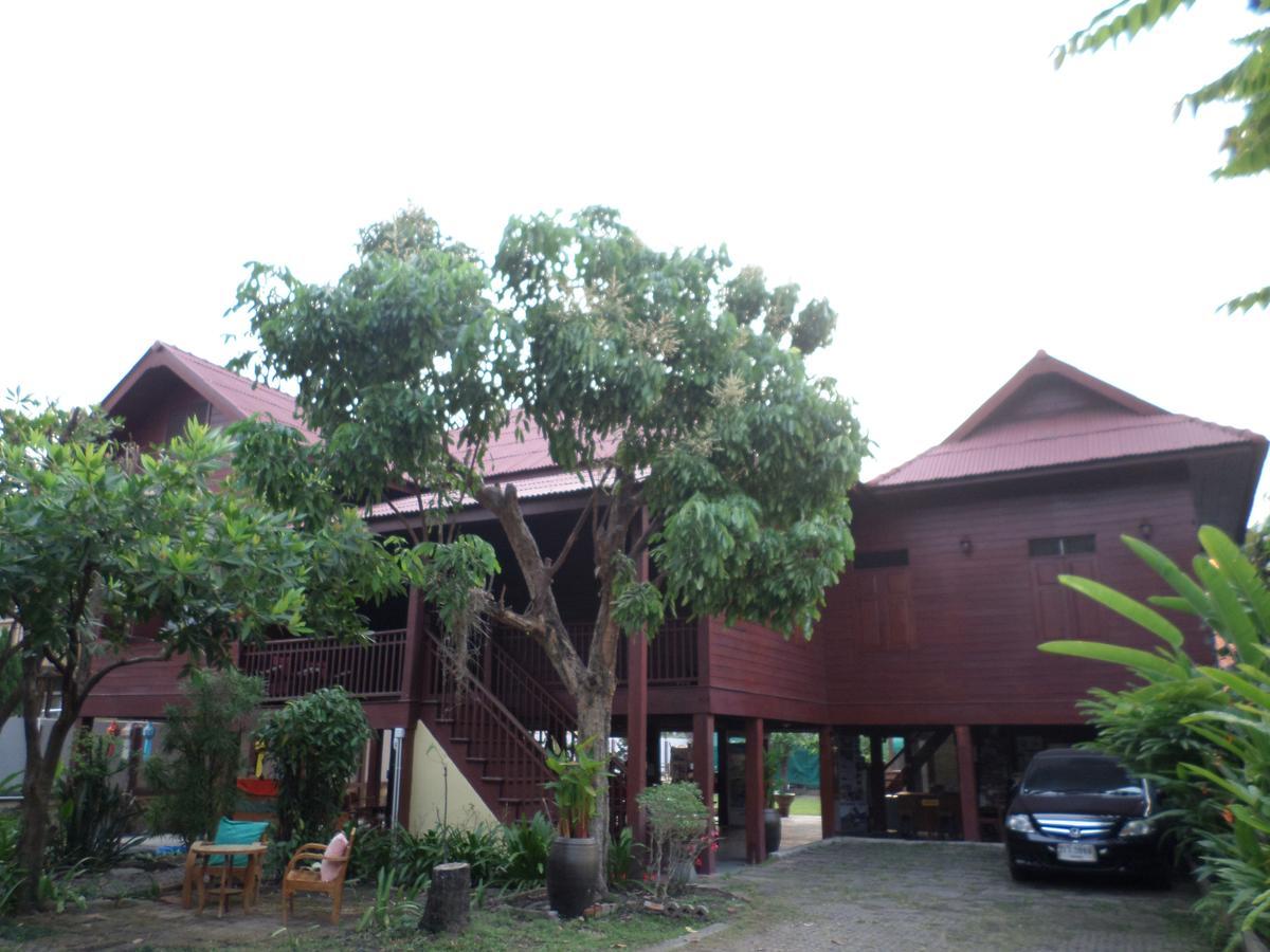 Baanwealaa Guesthouse (Adults Only) Chiang Mai Buitenkant foto