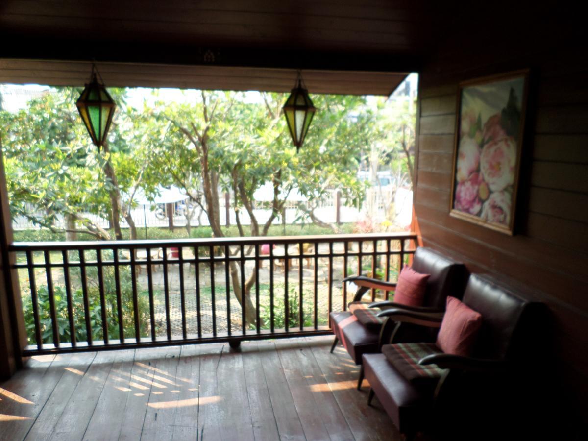 Baanwealaa Guesthouse (Adults Only) Chiang Mai Buitenkant foto