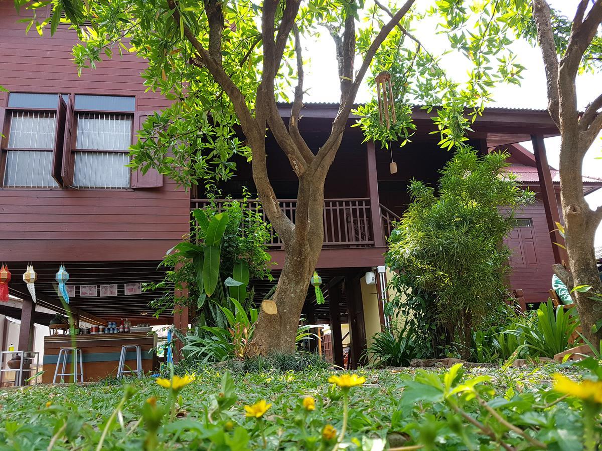 Baanwealaa Guesthouse (Adults Only) Chiang Mai Buitenkant foto